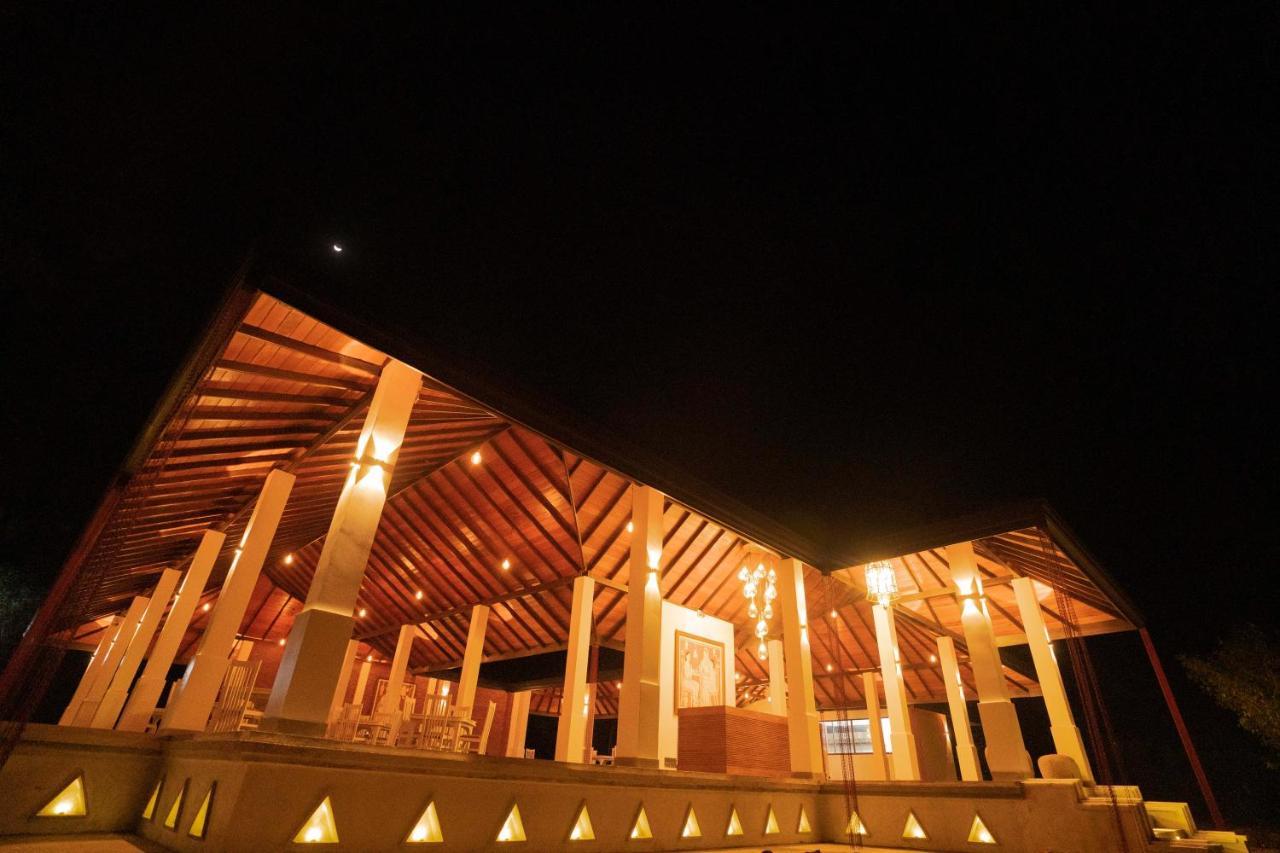 Miracle Resorts & Villas Polonnaruwa Exterior photo