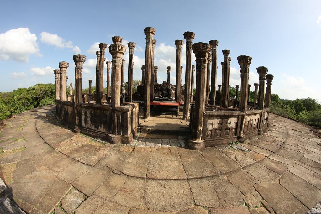 Miracle Resorts & Villas Polonnaruwa Exterior photo