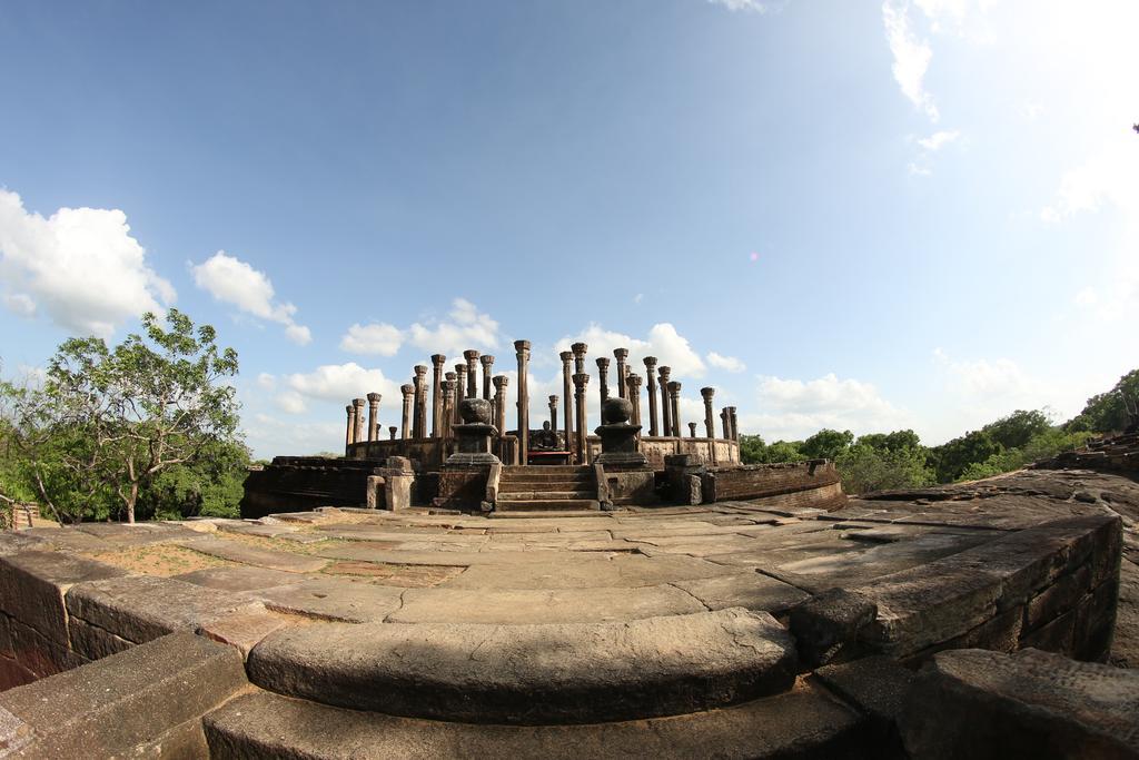 Miracle Resorts & Villas Polonnaruwa Exterior photo