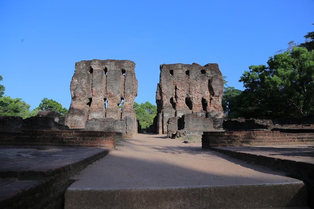 Miracle Resorts & Villas Polonnaruwa Exterior photo