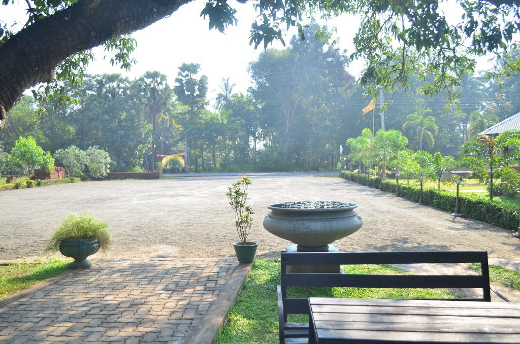 Miracle Resorts & Villas Polonnaruwa Exterior photo